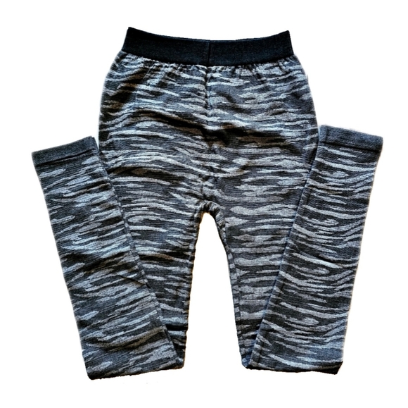 5/$20 💚 Gray Patterned Leggings - Picture 1 of 1